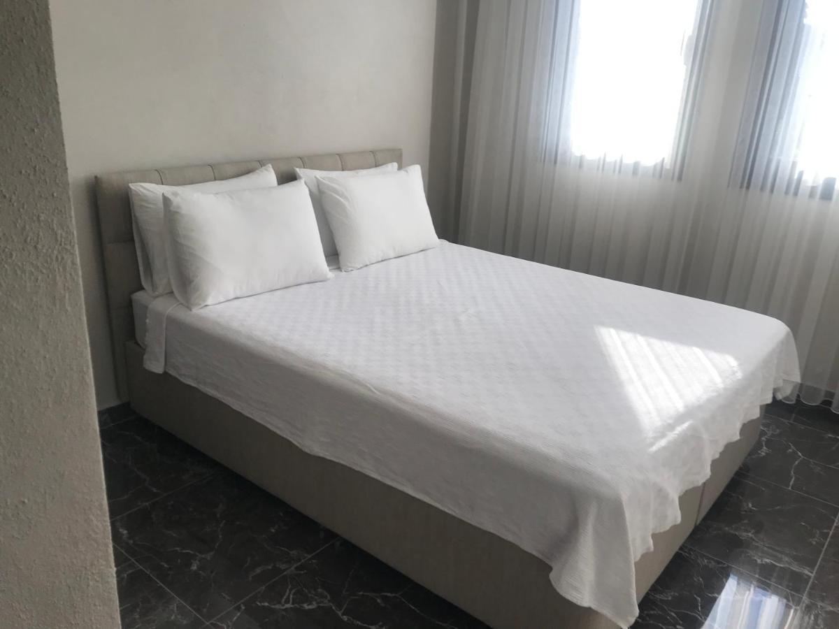 Aparthotel Golden Lake Aparts à Koycegiz Extérieur photo